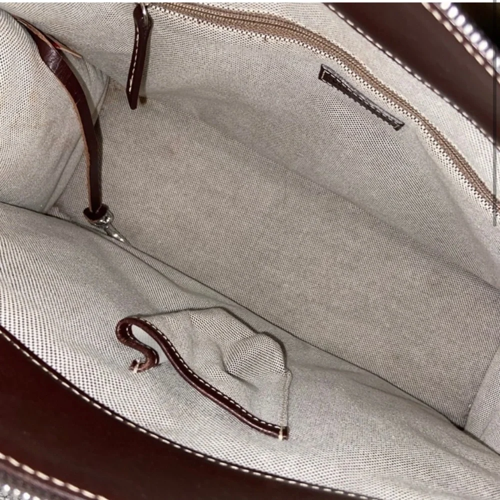 EUC. DOONEY & BOURKE BAG - Picture 2 of 8